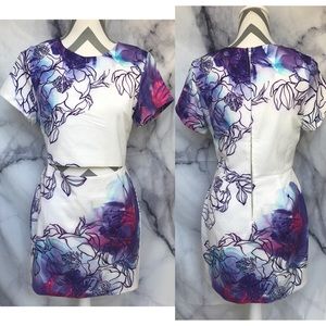 TOBI Floral purple dress Front cut out sz L